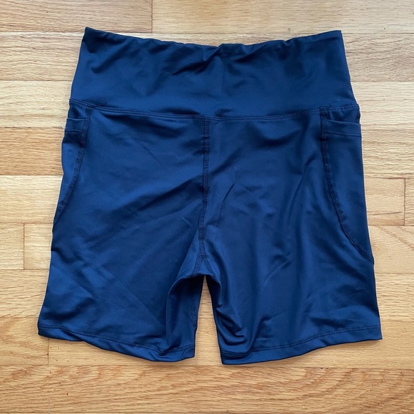 SHEIN Navy Biker Shorts with Pockets - Picture 8 of 8